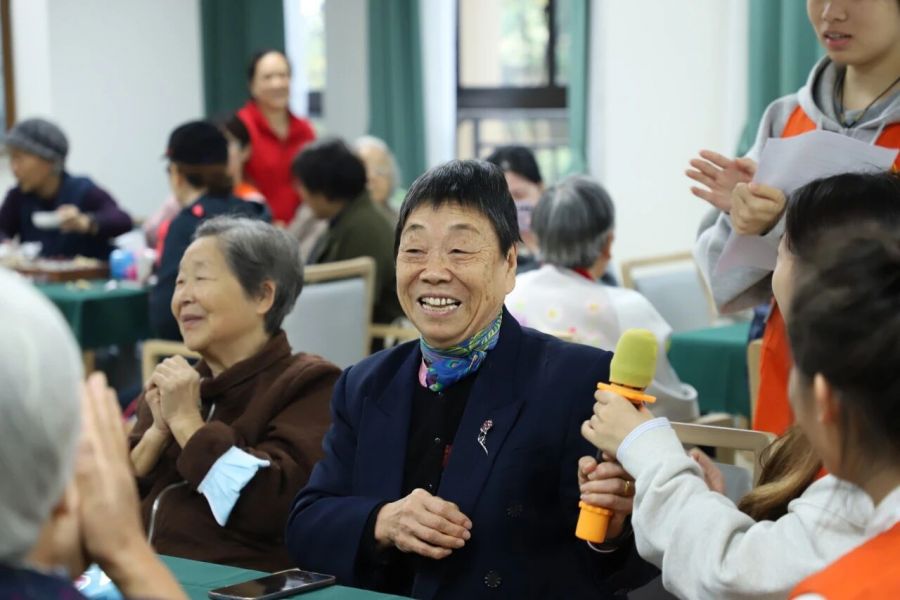 1762825669847725HIXO.jpg 2.jpg